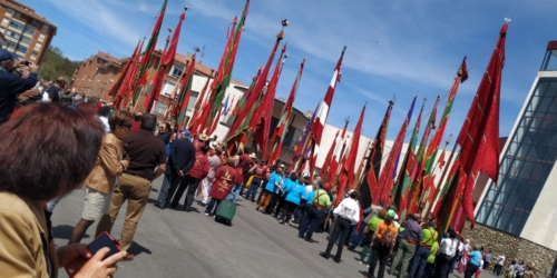 concentración de pendones en Villa de Guardo, Palencia (2)